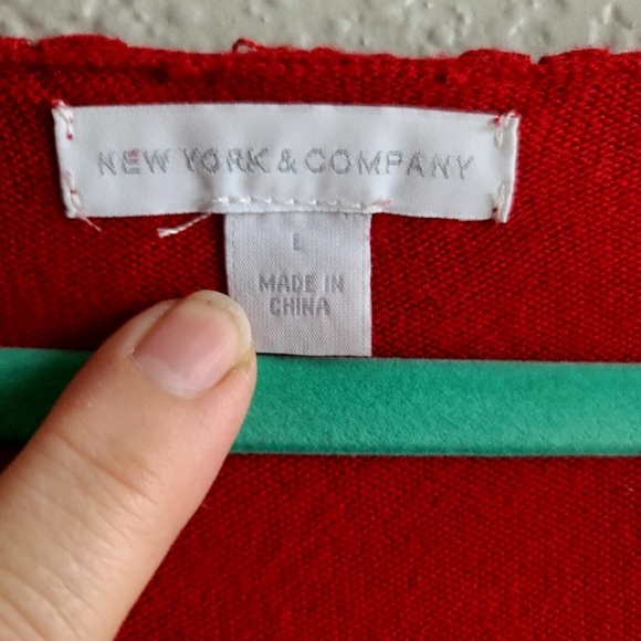 New York & Company red knit cardigan w/ ruffle, size large w/ buttons - Picture 3 of 7